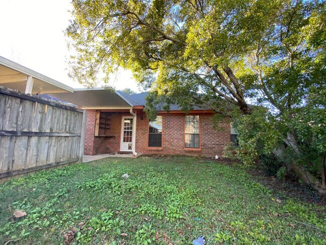 Building Photo - 1607 Salisbury Pl