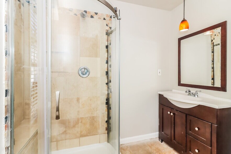 Building Photo - 106 Providence Way