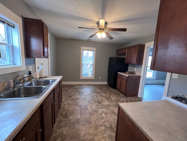 Building Photo - 75 Sheldon Blvd SE