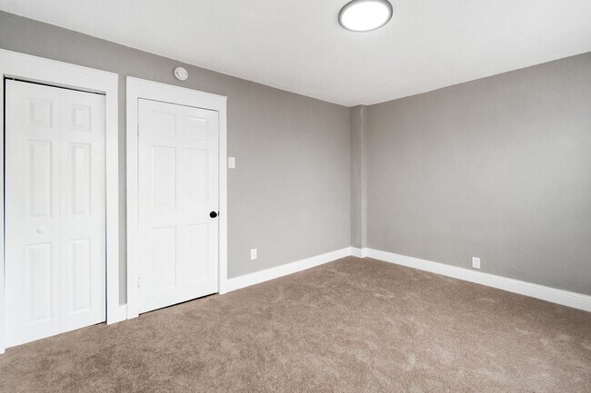 Building Photo - Updated 3BR Home – Walk to Lehigh & Downto...