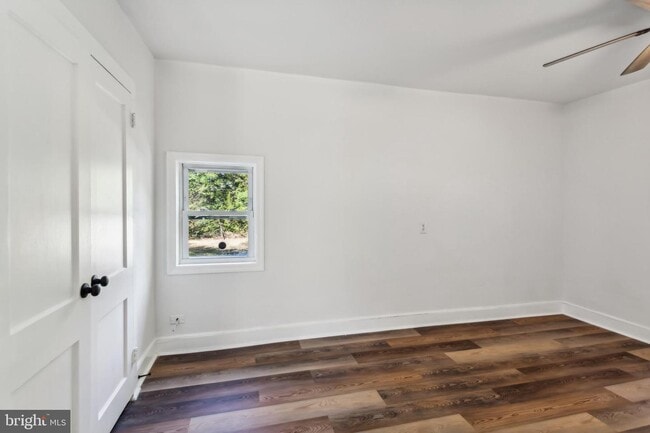 Building Photo - 1306 W Rene Ave