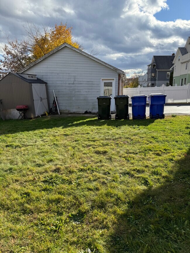 Building Photo - 182 Arnoldale Rd