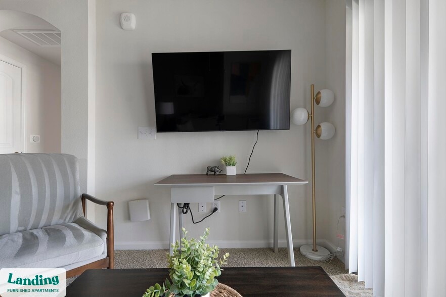 Building Photo - 1601 S Heatherwilde Blvd