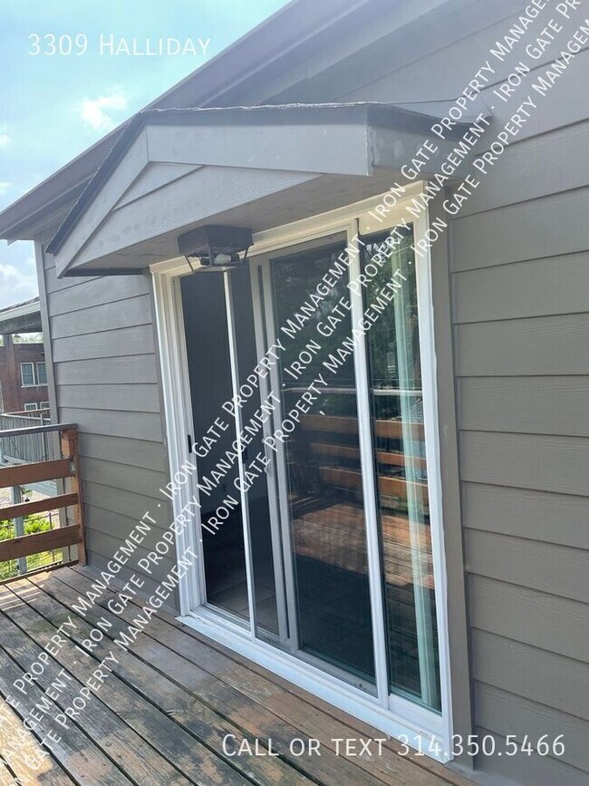 Building Photo - 3309 Halliday-