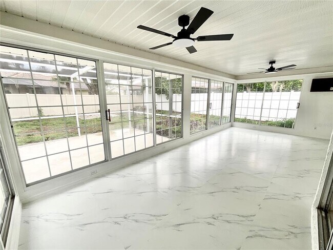 Building Photo - 1307 Belcher Dr