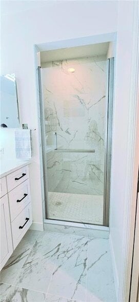 Building Photo - 16615 Lake Cir Dr
