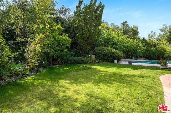 Building Photo - 3643 Ballina Canyon Rd