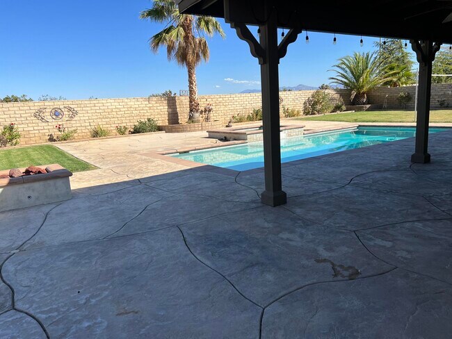 Building Photo - 41530 Yew St