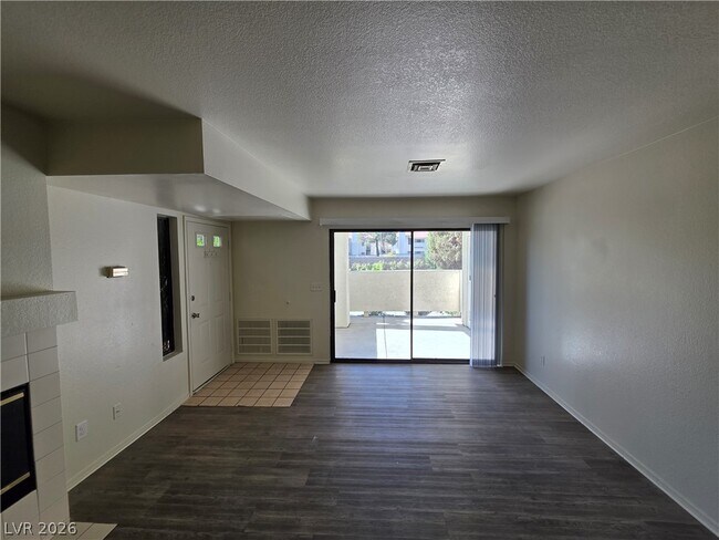 Building Photo - 4865 S Torrey Pines Dr
