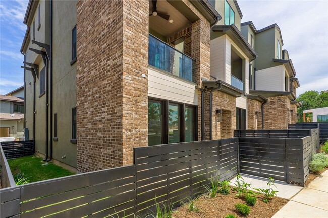 Building Photo - 4703 Unity Cir