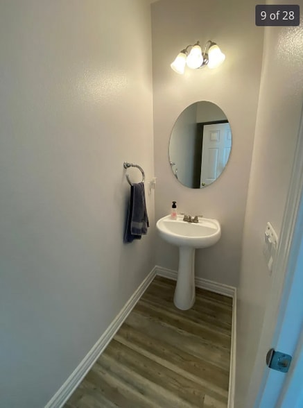 Building Photo - 22992 Serra Dr