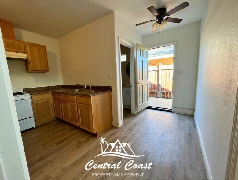 Building Photo - 0 W Cox Ln