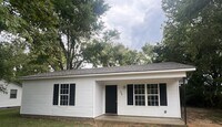 Building Photo - 656 Windrow Rd
