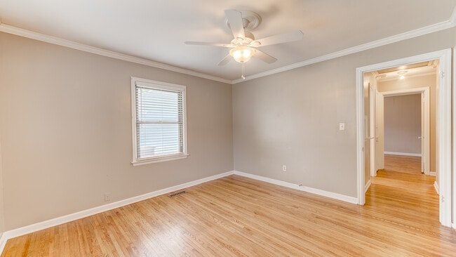 Building Photo - 56 E 52nd St