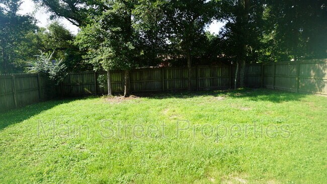 Building Photo - 2219 Waltham St