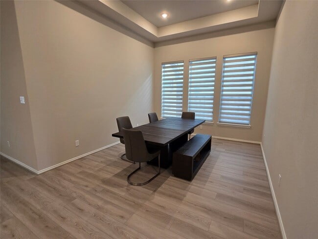 Building Photo - 13810 San Pasqual Pointe Dr