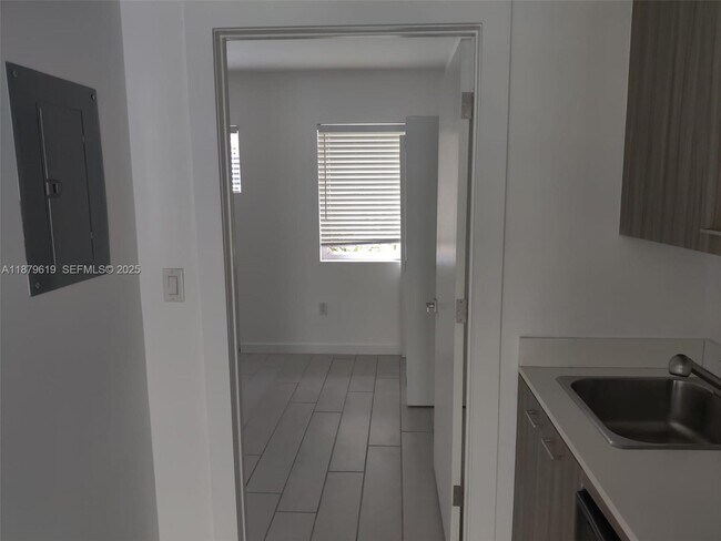 Building Photo - 740 Meridian Ave