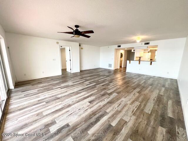 Building Photo - 102 Riverside Dr