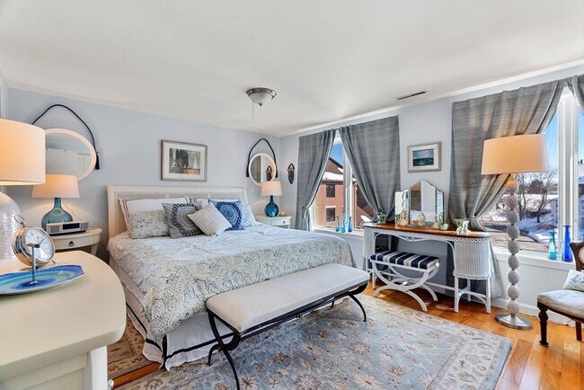 Building Photo - 126 Merrimac St