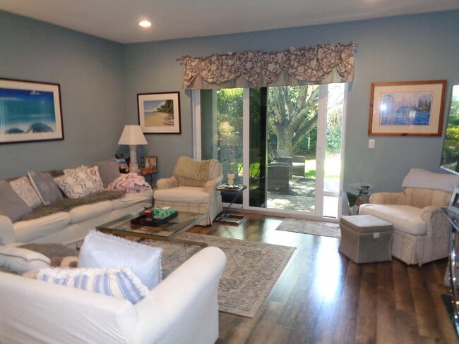 Building Photo - 2626 Webb Ave