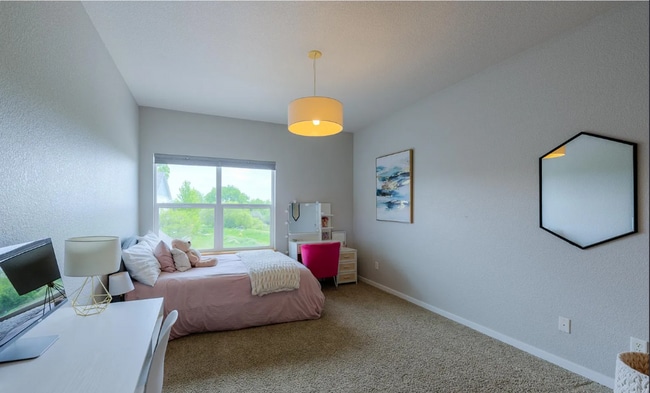 Building Photo - AMAZING LOCATION 5 Bed 4 Bath Home in Loui...