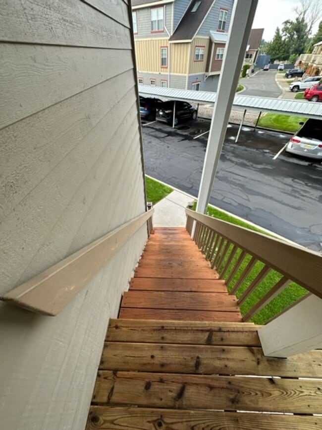 Building Photo - 2BR / 2BA Condo with Stunning Lake Views –...