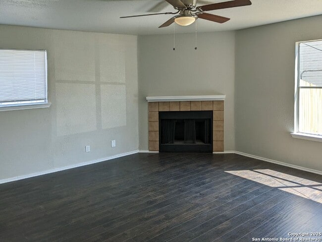 Building Photo - 5528 ALLBROOK