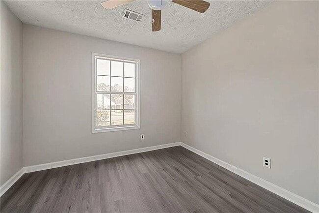 Building Photo - 2025 Brittania Cir