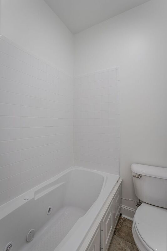 Building Photo - 7500 Noah Reid Rd