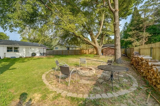 Building Photo - 5519 Leanne Ln