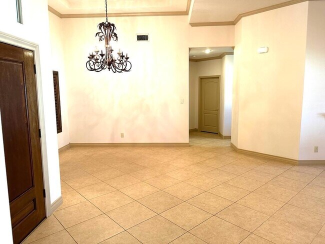 Building Photo - 2610 Vineyard Loop