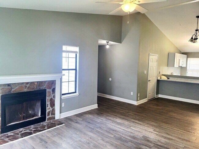 Building Photo - 3004 Steeple Chase Ct