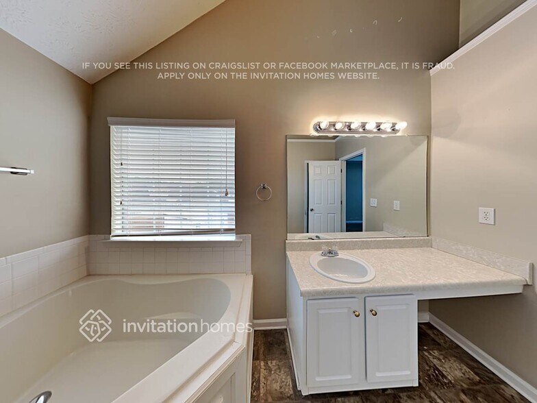 Building Photo - 1630 Garden Ct NW