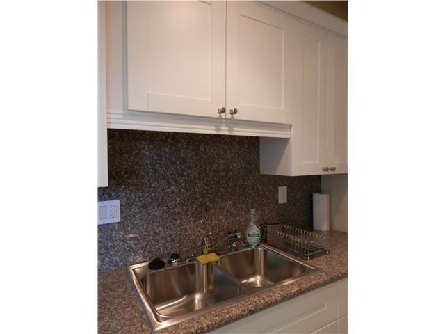 Building Photo - 830 Greensward Ct