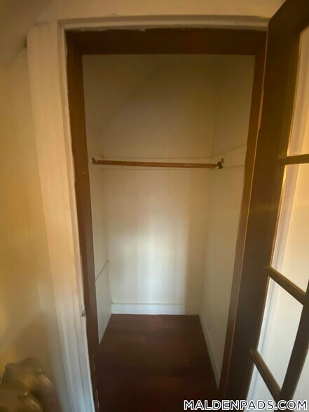 Building Photo - 40 Cedar St