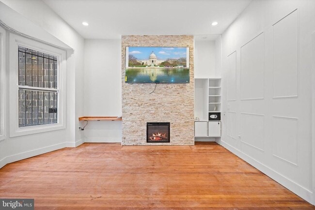 Building Photo - 1312 19th St NW