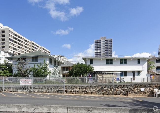 Building Photo - 1637 Kewalo St