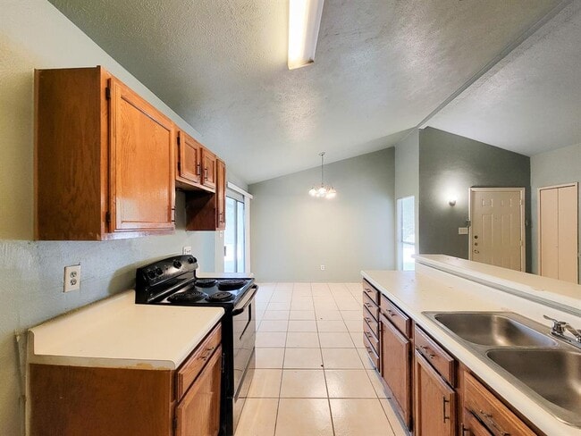 Building Photo - 17423 Ranch Country Rd