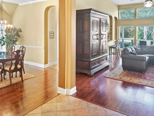Building Photo - 8109 Endeavor Cir