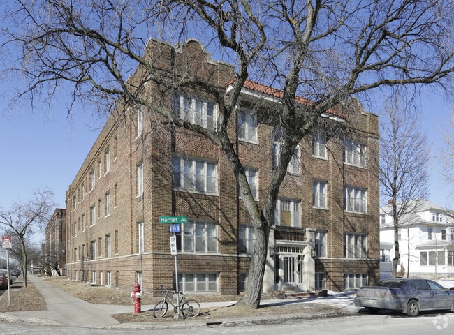 Primary Photo - Superior