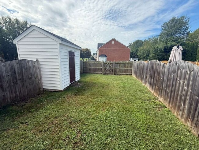 Building Photo - 9903 Magnolia Pointe Ct