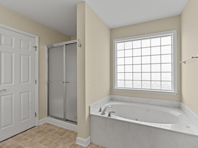 Building Photo - 4807 Creston Ct SE