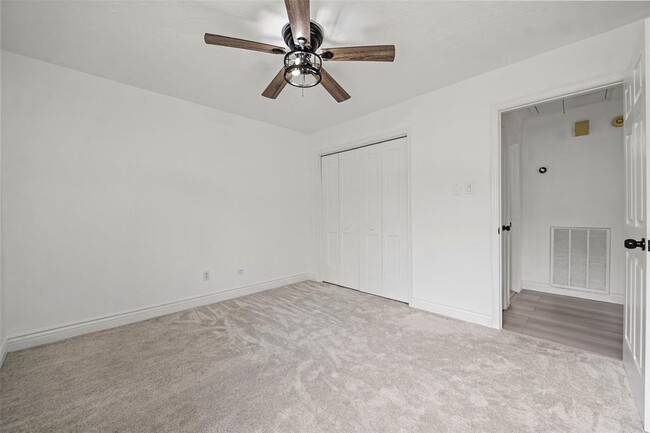 Building Photo - 322 Muirwood Ln