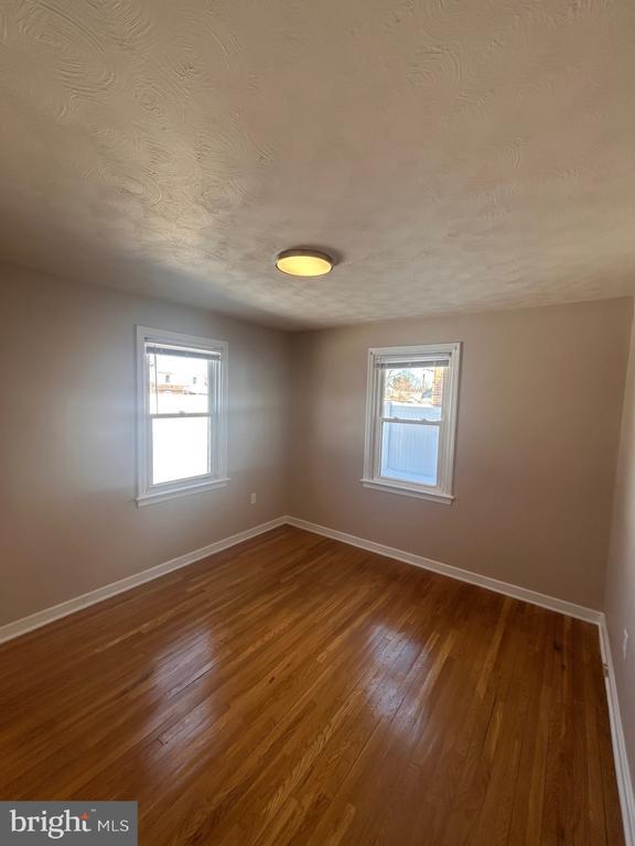 Building Photo - 340 Edgewood Rd