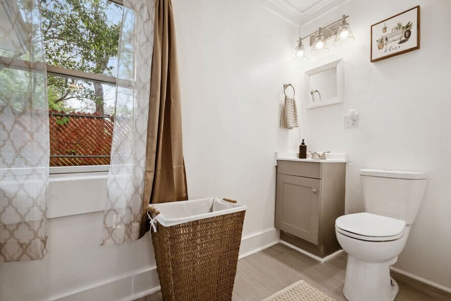 Building Photo - 2904 Berwick St