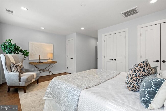 Building Photo - 222 Green St