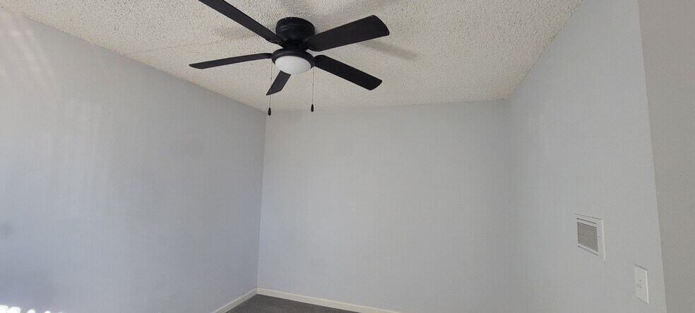 Building Photo - 19170 CA-18