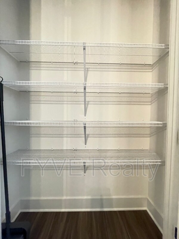 Building Photo - 194 Chestnut Cir