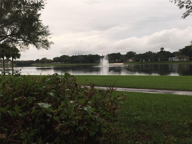 Building Photo - 9912 SW 147th Pl