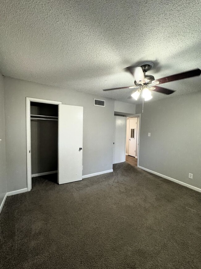 Building Photo - 1st Month Rent Free with 13-month Lease!